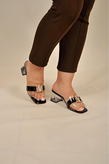 azra moda V Buckle and Transparent Model