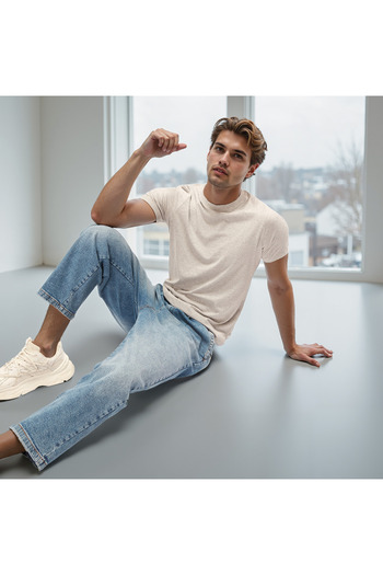 FAV Regular Fit Crew Neck T-shirt with Short Sleeves
