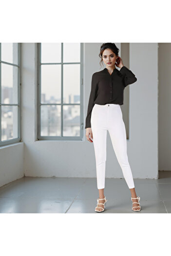 FAV Shirt with Long Sleeves and Button Closure