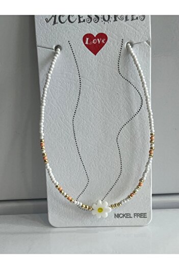 Meri White Bead Anklet with Daisy