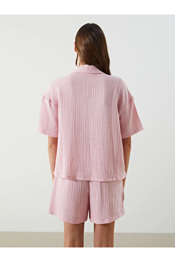 LC Waikiki LCW DREAM Pembe Gömlek Yaka Dokulu Kadın Şortlu Pijama Takımı