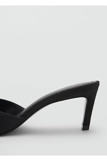 MANGO Woman Metalik detaylı topuklu sandalet
