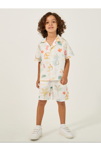 Styli Graphic Print Notch Label Shirt