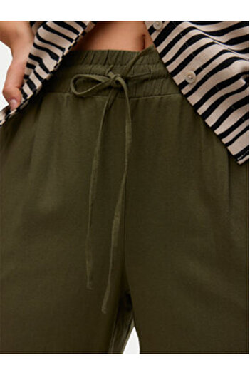 Vero Moda Women's fabric trousers 10279691 Green