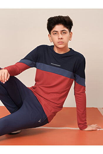 Technosport By Styli Color Block Long Sleeve Regular Fit T-Shirt