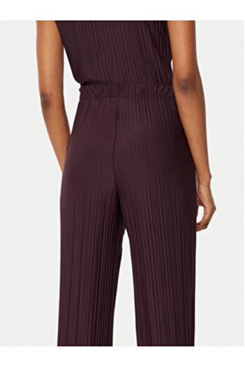 Gina Tricot Women's Fabric Trousers 23460 Burgundy