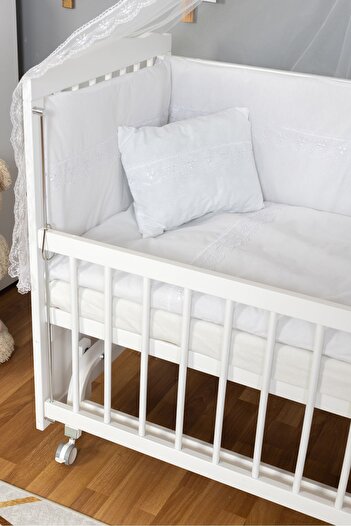 Bamgidoo Doğal Ahşap Anne Yanı Portatif Yeni Doğan Beşik 60x120 Beyaz Güpür Uyku Seti Yatak Tekerlekli