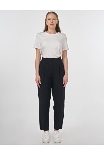 Kayra Seersucker Carrot Cut Trousers Black