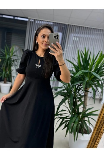 Afiş Butik Rochie midi cu jumătate de mânecă decoltată cu fundă