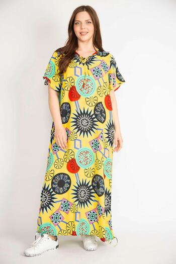 Şans Women's Yellow Plus Size Woven Viscose Fabric Long Dress with Collar and Slit Lace Detail 65n36382