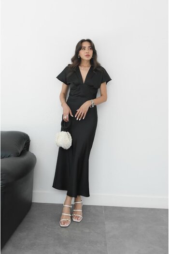 Havoş Black V-Neck Satin Dress