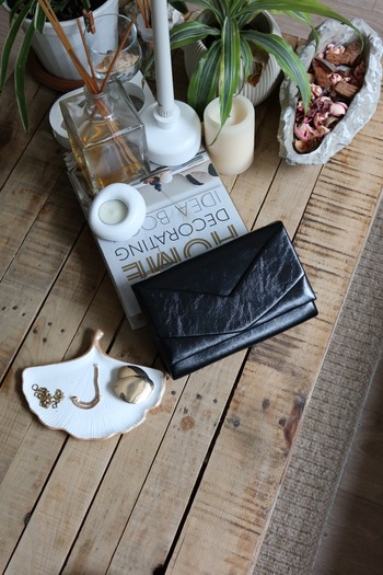 Moom Bag Women's Black Patent Leather Envelope Box Shoulder Bag