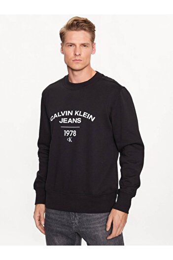 Calvin Klein Mikina – uvolněný střih a stylový design
