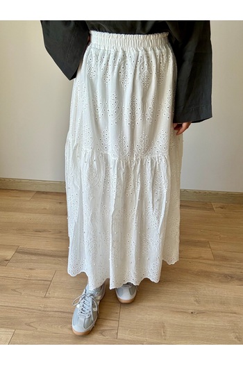 SERHANE White Pearl Embroidery Scallop Skirt