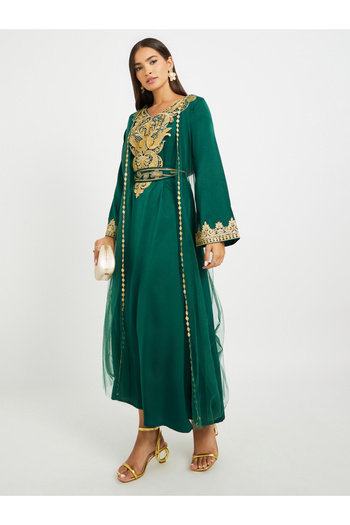 Keenly By Styli Embroidered Lace Detail V-Neck Belted Jalabiya