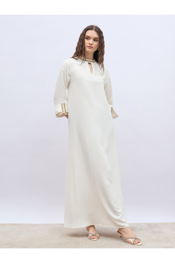 Styli Lace Trim 3/4 Sleeves Keyhole Neck Jalabiya