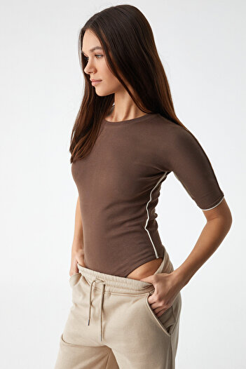 GRIMELANGE Mogsus Women's Slim Thin Crew Neck Short Sleeve Snap Button Brown Blouse