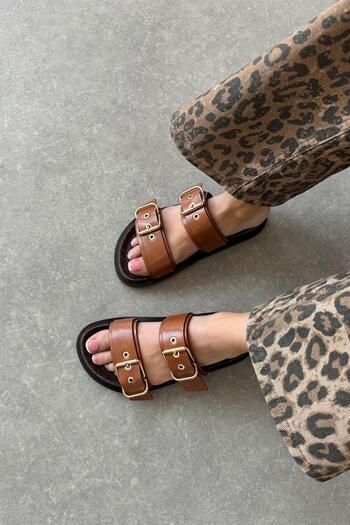 STRASWANS Gita Women's Buckle Detail Daily Comfort Leather Slippers Brown