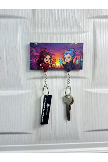 karbonsoft Tactical Arena Double Knock – Wooden Keychain with Fast and Healer Character