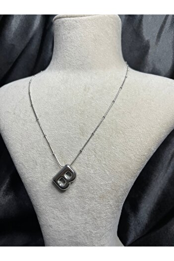 Fam&Co Jewelry Gümüş Renk Balon Harf Kolye – B Harfi, Şık ve Minimal Tasarım