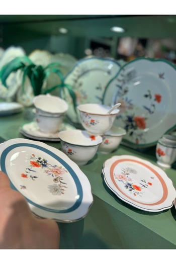 hediye Esterhomedecor 6-Person 42-Piece Porcelain Breakfast Set