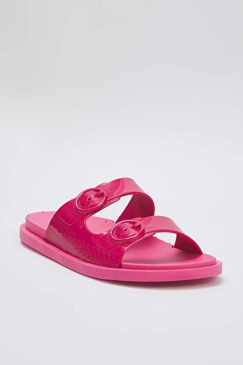 TRENDYOL SHOES Fuchsia Double Band Buckle Detaillierte Damenhausschuhe TAKSS25TE00060