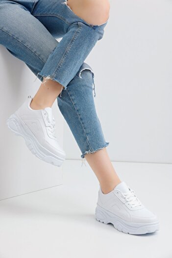 Devida Women's White Sports Shoes 6 cm High Comfortable Air Sole Daily Sneaker Gx401