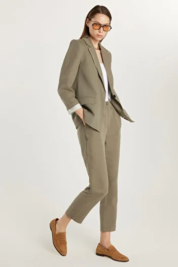 Tudors Women's Slim Fit Long Sleeve Mono Collar Buttoned Khaki Jacket Pants Suit