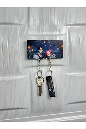 karbonsoft Idessa and Milti's Love-Filled Wooden Keychain - Cute Memories