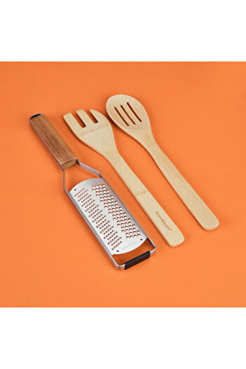 Evidea Arow Wooden Handle Striped Blade Hand Grater - Light Brown / Gray