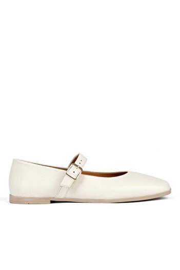 Celal Gültekin Women's Beige Banded Blunt Toe Leather Ballerinas