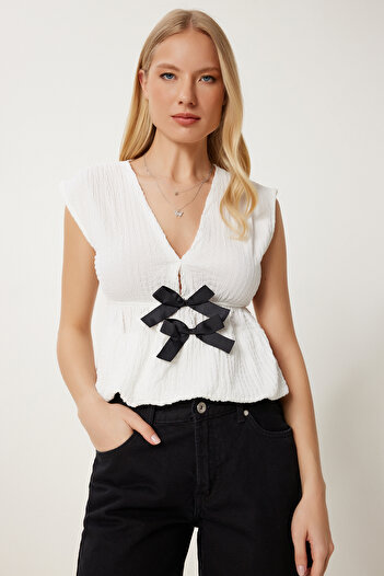 Happiness İstanbul Women's Ecru Bow Detailed Textured Stretchy Knitted Blouse Hf00473