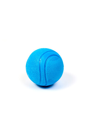 Famous Frenchie Jucarie minge pentru caini Bouncy Woofie, albastra, 7 cm
