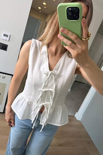 Sue Store White Tie Front Sleeveless Muslin Blouse