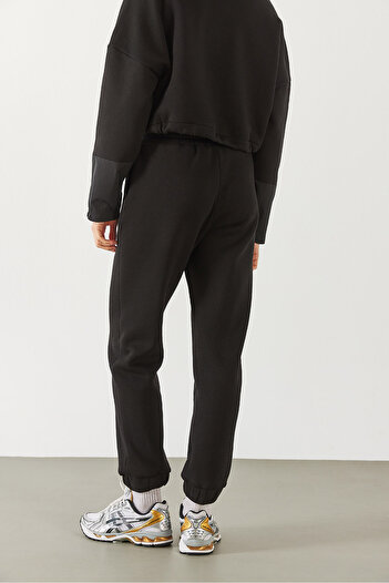 VENA Black Brenna Legged Merit Raised Sweatpants