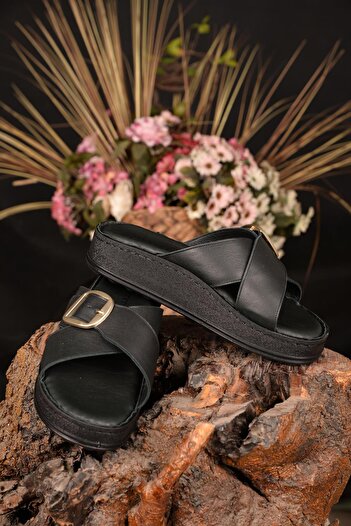 Mammamia Women's Anatomical Orthopedic Genuine Leather Comfortable Padding Sole Slippers Stylish and Nice Appearance