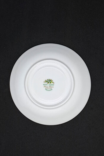 Royal Albert Trillium Bone China England Antique Tea Cup Saucer 13.5 cm