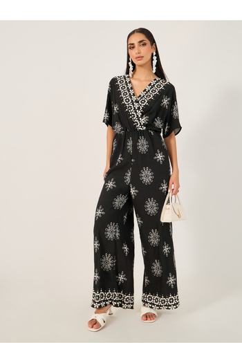 Styli Printed V Neck Short Sleeve Jumpsuit
