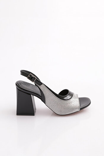 DGN 704 Women's Back Tie Heeled Shoes