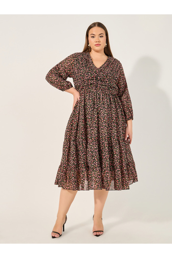 Styli Plus Size Floral Print V Neck A-Line Midi Dress