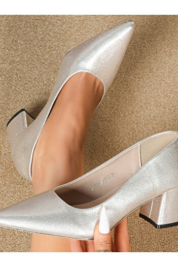 Sneak-a-Peek By Styli Block Heels Pointed Toe Pumps