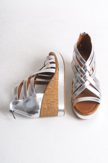 Shoesers Γυναικεία γυαλιστερά μεταλλικά παπούτσια με φερμουάρ και δικτυωτό μοντέλο με σφήνα τακούνια / σανδάλια
