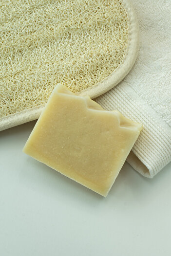 JOJOMIA Natural Cold Process Skin Whitening Rice Oil Soap 120 Gr