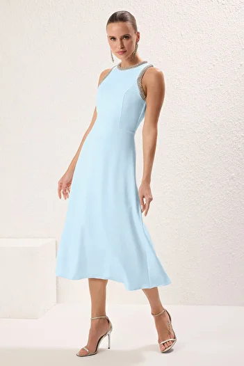 Trendyol Collection Blaues A-Linien-Abendkleid mit gewebtem Steinzubehör, Abschlussballkleid TPRSS24EL00178