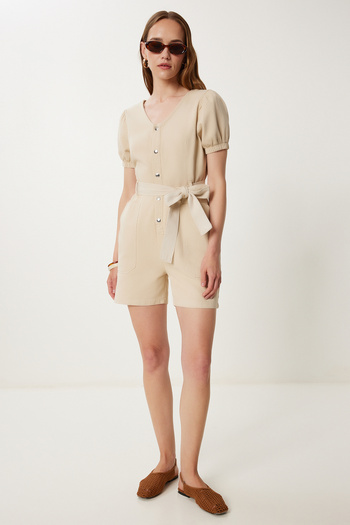 Happiness İstanbul Cremefarbener Mini-Gabardine-Overall für Damen mit Gürtel WF00112