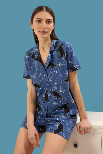 Trendyol Collection Sötétkék 100%濮omon Cat és Galaxy mintás kötött pizsama szett rövidnadrággal