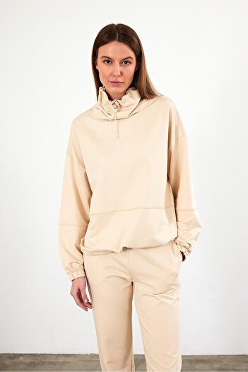VENA Women's Norah Stone Collar Detailed Regular Fit Sweatshirt