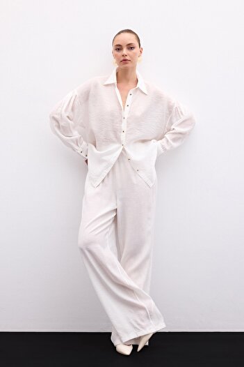 Sateen Slim Shirt with Button Accessories - Ecru