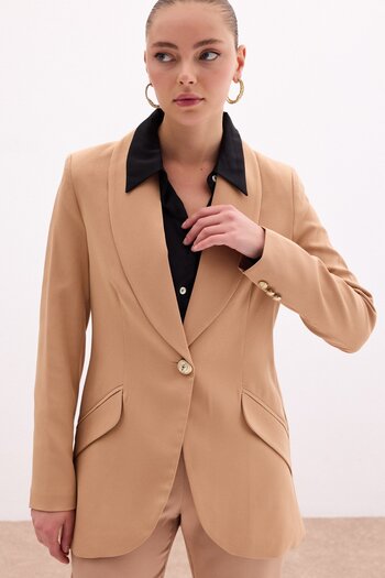 Sateen Μακρύ μπουφάν με λεπτομέρεια με κουμπί - Camel