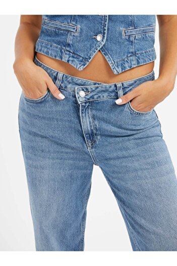 Guess Hollis Kadın Relaxed Fit Jean
